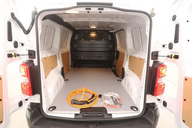 Toyota PROACE Electric Worker 75 kWh Long Range L2H1 | NIEUW | Snelladen | SOH 97% | Virtual | Airco | Camera | Cruise | 3 Zits | Carplay | Navi