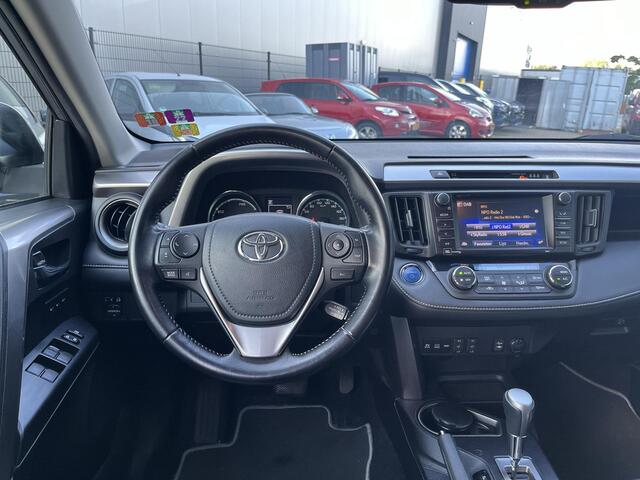 Toyota RAV4 2.5 Hybrid AWD Executive | Nieuw Geleverd | Trekhaak | Memory Seat | Leder | Stoelverwarming | LED | 360 Camera | PDC | 1.650 KG Trekgewicht |