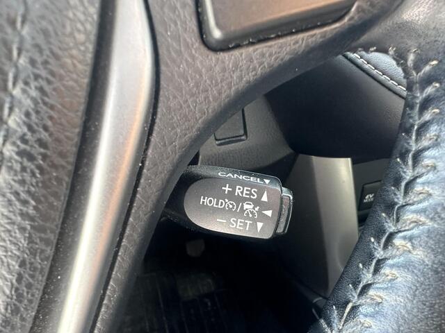 Toyota RAV4 2.5 Hybrid Dynamic lichtmetalen velgen 17" , Sunroof , Parkeersensoren voor - achter , Stoelverwarming , Full map navigatie