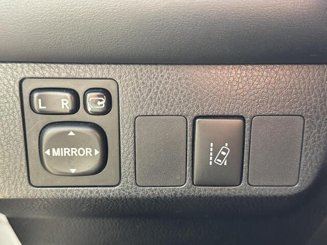 Toyota RAV4 2.5 Hybrid Dynamic lichtmetalen velgen 17" , Sunroof , Parkeersensoren voor - achter , Stoelverwarming , Full map navigatie