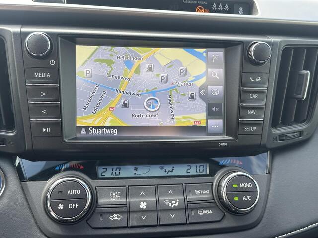 Toyota RAV4 2.5 Hybrid Dynamic lichtmetalen velgen 17" , Sunroof , Parkeersensoren voor - achter , Stoelverwarming , Full map navigatie