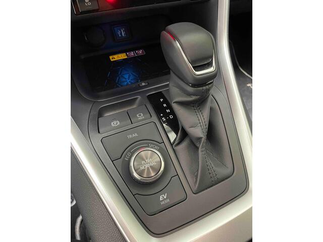 Toyota RAV4 2.5 Hybrid AWD Style Navi|Carplay|Elektrische a.klep|Stoel en stuurverwarming|Dodehoek|