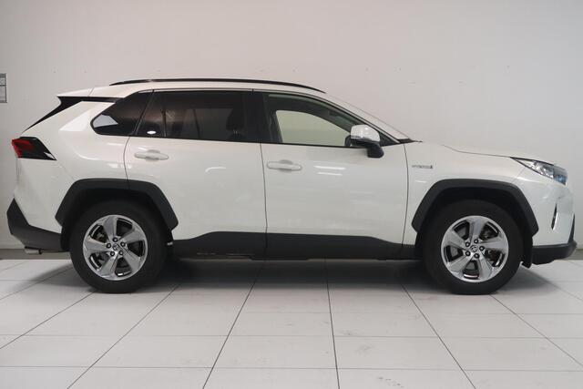 Toyota RAV4 2.5 Hybrid Business Plus Automaat | Navi | Leder | Clima | PDC + camera | LMV | Cruise | Bluetooth | JBL audio |