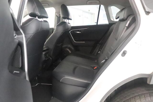 Toyota RAV4 2.5 Hybrid Business Plus Automaat | Navi | Leder | Clima | PDC + camera | LMV | Cruise | Bluetooth | JBL audio |