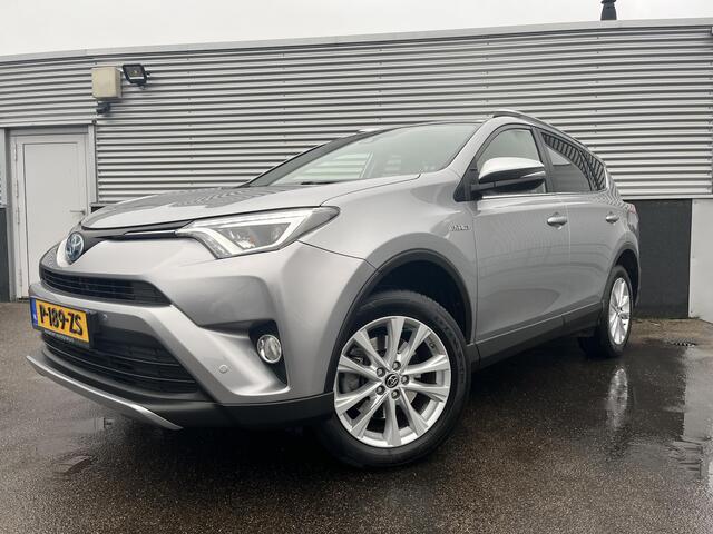 Toyota RAV4 2.5 Hybrid AWD Executive Business |Trekhaak, Apple Carplay en/of Android auto, Achteruitrijcamera, Navigatie, Stoelverwrming, Elektrische stoel + geheugen, Smart Key