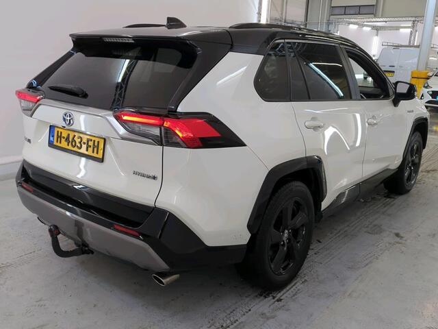 Toyota RAV4 2.5 Hybrid Bi-Tone Afneembare trekhaak | Navi | Achteruitrijcamera | Lichtmetalen velgen | BTW-auto | 1e eigenaar | NL-auto