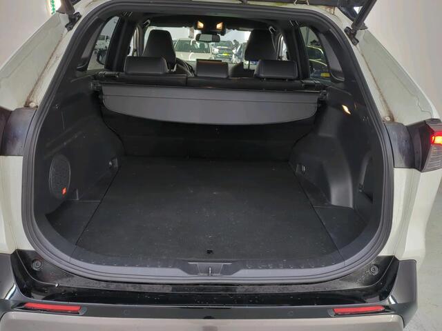 Toyota RAV4 2.5 Hybrid Bi-Tone Afneembare trekhaak | Navi | Achteruitrijcamera | Lichtmetalen velgen | BTW-auto | 1e eigenaar | NL-auto