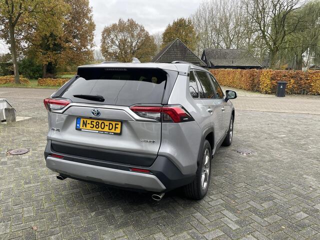 Toyota RAV4 2.5 Hybrid Business