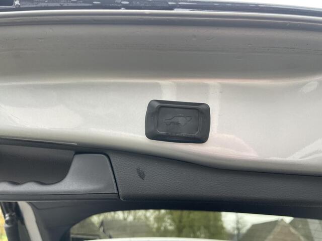 Toyota RAV4 2.5 Hybrid Business