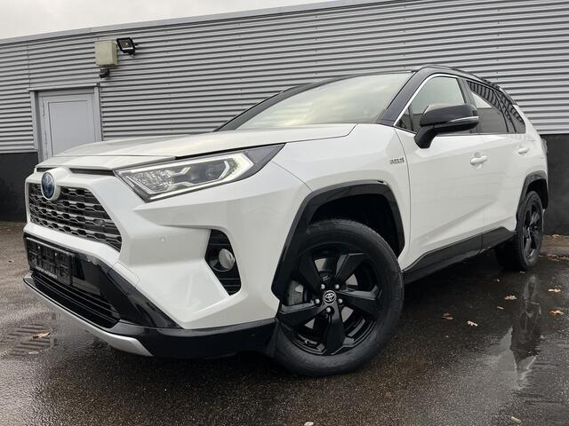 Toyota RAV4 2.5 Hybrid Bi-Tone Apple Carplay en/of Android auto Navigatie, Stoelverwarming, Adaptieve cruise control, Achteruitrijcamera, Smart Key,