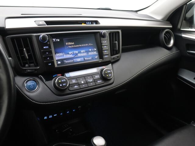 Toyota RAV4 2.5 Hybrid Dynamic Plus Limited | Lederen bekleding | Stoel- en stuurverwarming | Parkeersensoren |