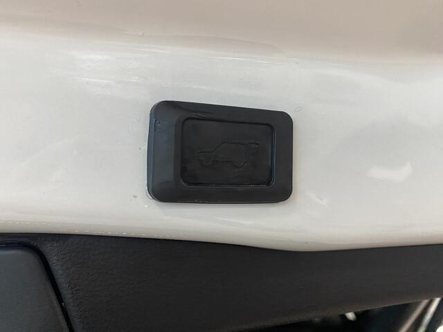 Toyota RAV4 2.5 Hybrid Bi-Tone
