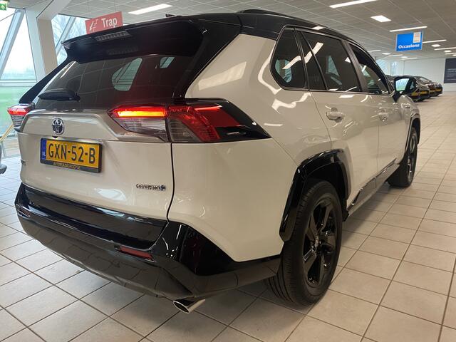 Toyota RAV4 2.5 Hybrid Bi-Tone