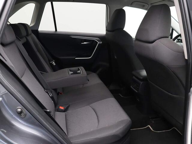 Toyota RAV4 2.5 Hybrid AWD Dynamic | 18'' Lmv | Geremd 1650kg | Stoelverwarming | Achteruitrijcamera |