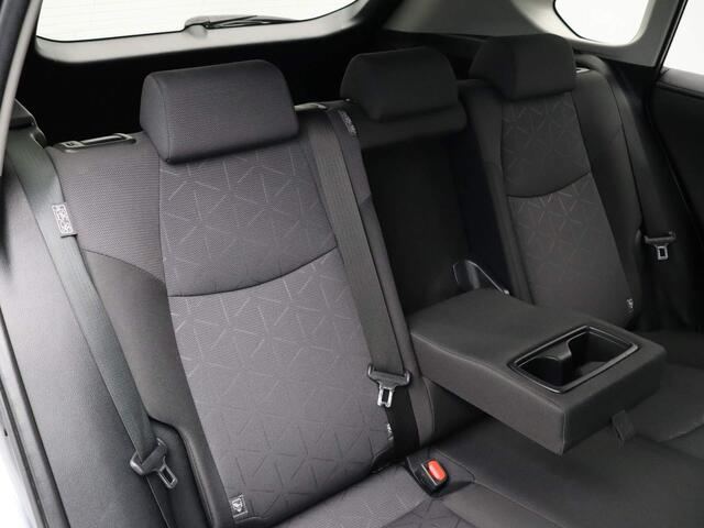Toyota RAV4 2.5 Hybrid AWD Dynamic | 18'' Lmv | Geremd 1650kg | Stoelverwarming | Achteruitrijcamera |