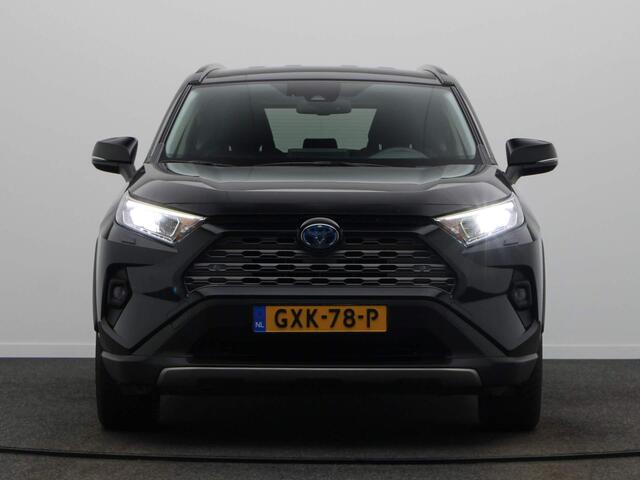 Toyota RAV4 2.5 Hybrid AWD Dynamic | 1650kg Trekvermogen | Stoel en Voorruit verwarming | Achteruitrijcamera | All-Season Banden |