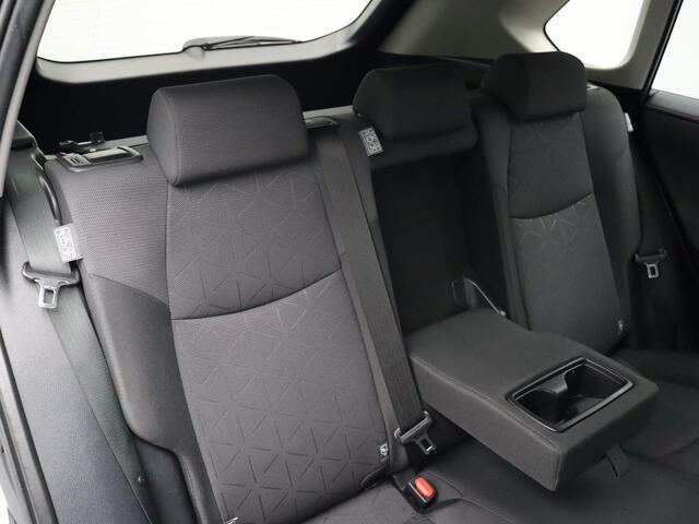 Toyota RAV4 2.5 Hybrid AWD Dynamic | 1650kg Trekvermogen | Stoel en Voorruit verwarming | Achteruitrijcamera | All-Season Banden |