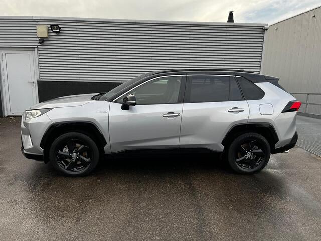 Toyota RAV4 2.5 Hybrid AWD Bi-Tone Schuif/kanteldak, Stoelverwarming, elek. Achterklep, Leder/Alcantara, Elek. bestuurdersstoel, Adaptieve cruise control