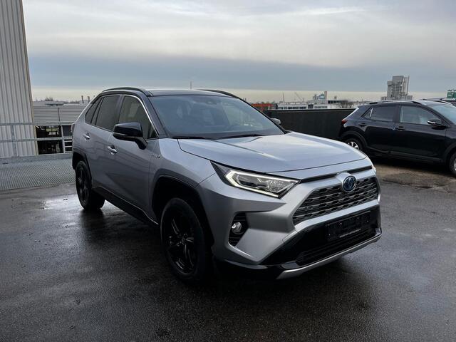 Toyota RAV4 2.5 Hybrid AWD Bi-Tone Schuif/kanteldak, Stoelverwarming, elek. Achterklep, Leder/Alcantara, Elek. bestuurdersstoel, Adaptieve cruise control