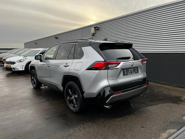 Toyota RAV4 2.5 Hybrid AWD Bi-Tone Schuif/kanteldak, Stoelverwarming, elek. Achterklep, Leder/Alcantara, Elek. bestuurdersstoel, Adaptieve cruise control