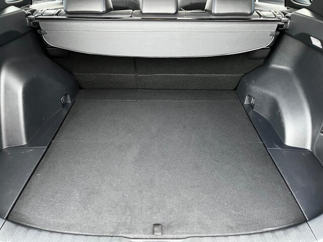 Toyota RAV4 2.5 Hybrid AWD Bi-Tone Schuif/kanteldak, Stoelverwarming, elek. Achterklep, Leder/Alcantara, Elek. bestuurdersstoel, Adaptieve cruise control
