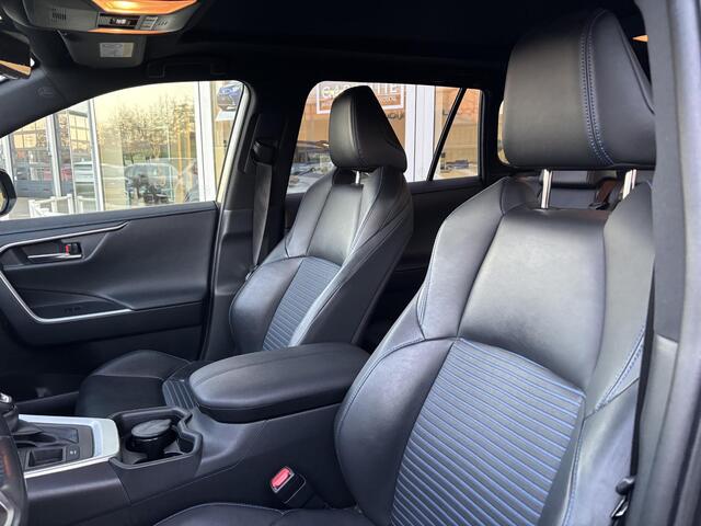 Toyota RAV4 2.5 Hybrid Bi-Tone + panoramadak, NL auto dealeronderhouden