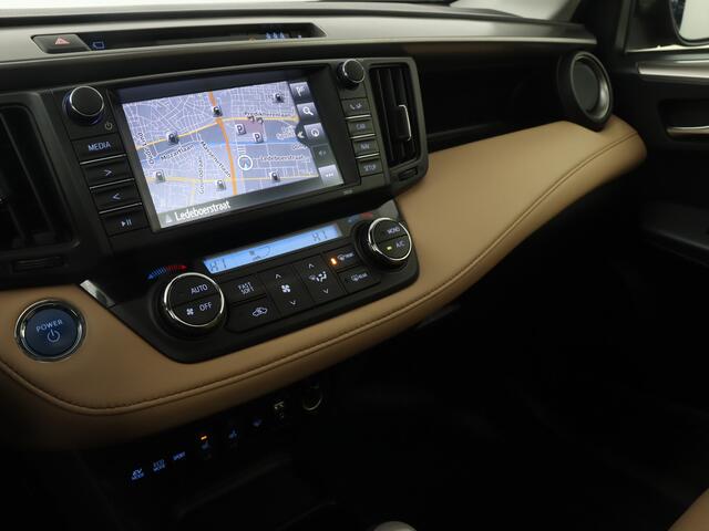 Toyota RAV4 2.5 Executive Limited | Schuif/kanteldak | Parkeersensoren | Navigatie | Stoelverwarming | 360 Camera | Cruise Control Adaptief |