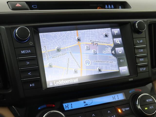 Toyota RAV4 2.5 Executive Limited | Schuif/kanteldak | Parkeersensoren | Navigatie | Stoelverwarming | 360 Camera | Cruise Control Adaptief |