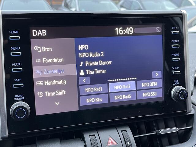 Toyota RAV4 2.5 Plug-in Hybrid AWD Business Plus Trekhaak | 1500kg trekgewicht | Leder | Apple Carplay/Android Auto | Stoel/Stuurverwarming | Adaptive cruise control | Buitenspiegels elektr. Inklapbaar |