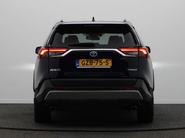 Toyota RAV4 2.5 Hybrid AWD Dynamic | Geremd 1650kg | Stoelverwarming | Achteruitrijcamera |