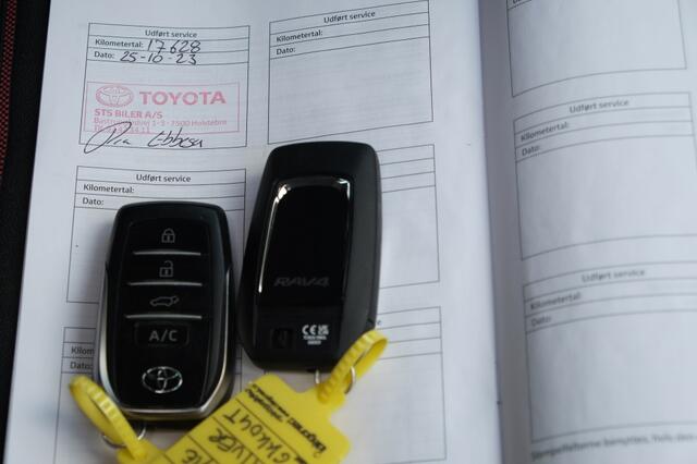 Toyota RAV4 2.5 Plug-in Hybrid 306PK AWD Style Automaat | 1500 kg trekgewich