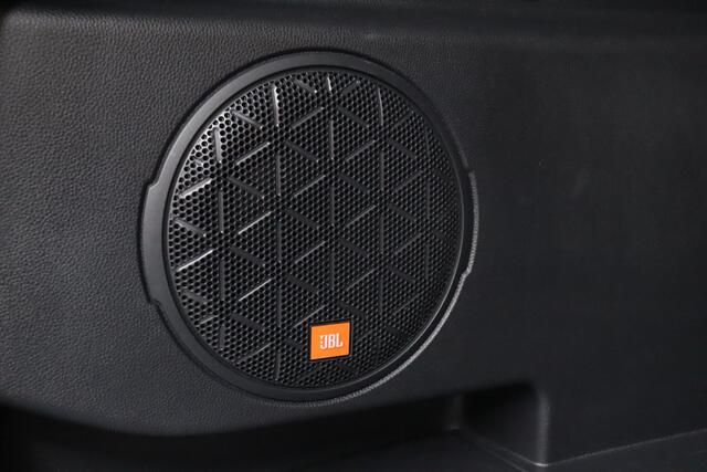 Toyota RAV4 2.5 Hybrid Style Innovation-pakket | JBL Audio | Adaptive-cruise | Elek. Achterklep | Dodehoekdetectie | 360 Graden Camera | Apple Carplay & Android Auto
