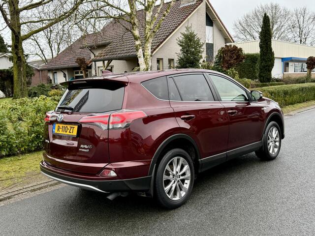 Toyota RAV4 2.5 Hybrid AWD Executive 197PK LederoNavio360cam