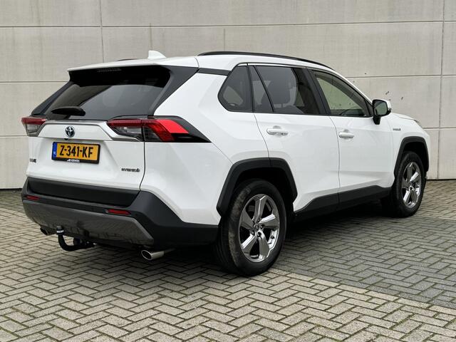 Toyota RAV4 2.5 Hybrid Dynamic / Navigatie / Trekhaak / Cruise Control Adaptief / Open dak / 18" Lm velgen / Dode doek detectie / Stoel en stuur verwarming / Led koplampen