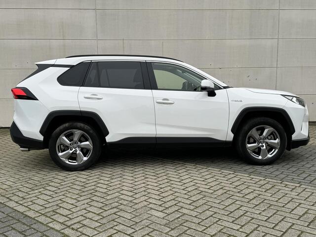 Toyota RAV4 2.5 Hybrid Dynamic / Navigatie / Trekhaak / Cruise Control Adaptief / Open dak / 18" Lm velgen / Dode doek detectie / Stoel en stuur verwarming / Led koplampen