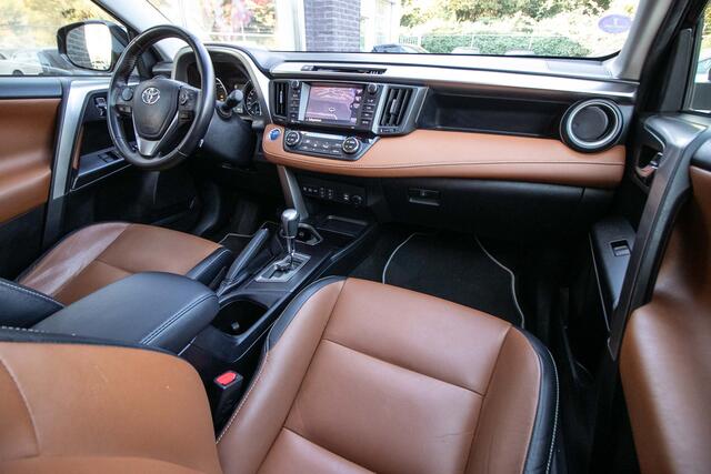 Toyota RAV4 2.5 Hybrid AWD Executive Business - All-in rijklrprs | Trekhaak | Schuifdak | vol leder