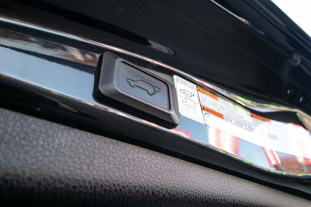 Toyota RAV4 2.5 Hybrid AWD Executive Business - All-in rijklrprs | Trekhaak | Schuifdak | vol leder