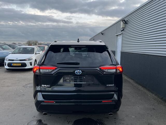 Toyota RAV4 2.5 Hybrid AWD Black Edition Leder/Alcantara, PDC, Stoelverwarming, Achteruitrijcamera, LMV 19", Elek. Achterklep & Elek. Bestuurdersstoel