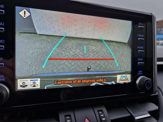 Toyota RAV4 2.5 Hybrid AWD Bi-Tone | Stuur- en Stoelverwarming | Camera | Apple Carplay / Android Auto | Clima | Trekhaak | LED |