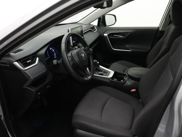 Toyota RAV4 2.5 Hybrid AWD Dynamic | Camera | Navigatie | Parkeersensoren | LM velgen | Cruise Control Adaptief |