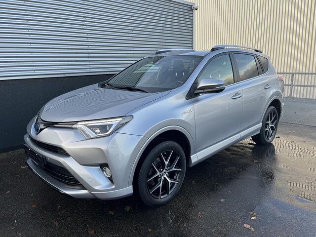 Toyota RAV4 2.5 Hybrid Style Leder/alcantara bekleding, Privacy glass, Smart Key, LMV 18", Stoelverwarming, Parkeersensoren Voor + Achter, Adaptieve cruise control
