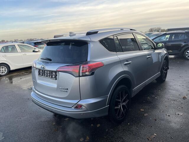Toyota RAV4 2.5 Hybrid Style Leder/alcantara bekleding, Privacy glass, Smart Key, LMV 18", Stoelverwarming, Parkeersensoren Voor + Achter, Adaptieve cruise control