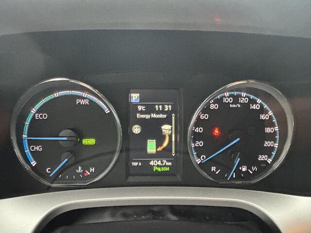 Toyota RAV4 2.5 Hybrid AWD Energy Plus met speciaal Leder interieur! NL Auto, all season banden , 1650 kg trekgewicht