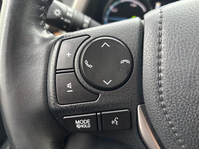 Toyota RAV4 2.5 Hybrid AWD Energy Plus met speciaal Leder interieur! NL Auto, all season banden , 1650 kg trekgewicht