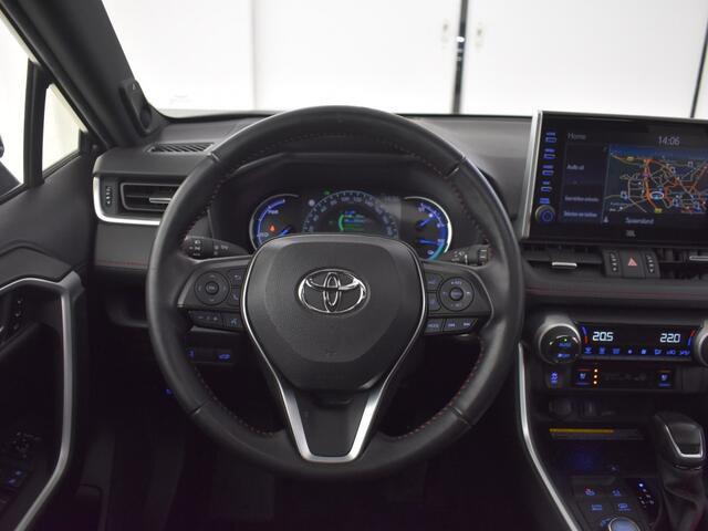 Toyota RAV4 2.5 Plug-in Hybride Bi-Tone+ | Panoramadak | Stoelverwarming en