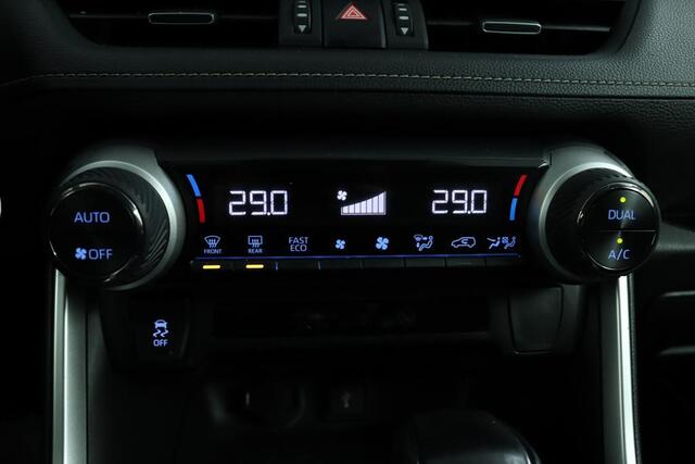 Toyota RAV4 2.5 Hybrid AWD Active | 1650 kg Trekgewicht | Adaptive Cruise Control | Achteruitrijcamera | Trekhaak | Climate Control | Parkeersensoren achter | Navigatie | Apple Carplay | Android Auto |