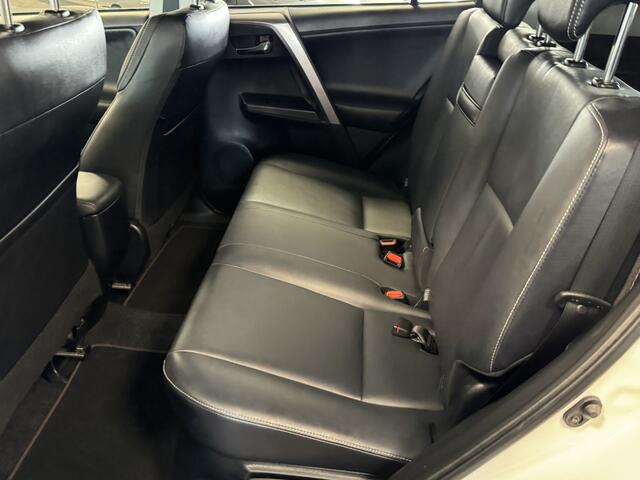 Toyota RAV4 2.5 Hybrid Executive Leer