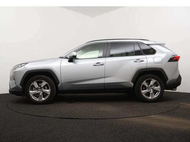 Toyota RAV4 2WD 2.0 VVT-iE Dynamic Automaat | Navigatie | Camera | Parkeersensoren | Trekhaak | LM velgen | Cruise Control Adaptief |