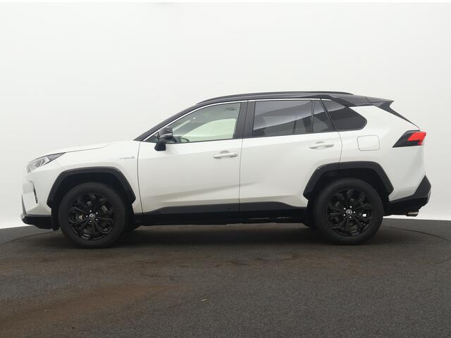 Toyota RAV4 2.5 Hybrid AWD Bi-Tone Limited | Camera | Parkeersensoren | Stoel en stuurwiel verwarmd | Half leder |