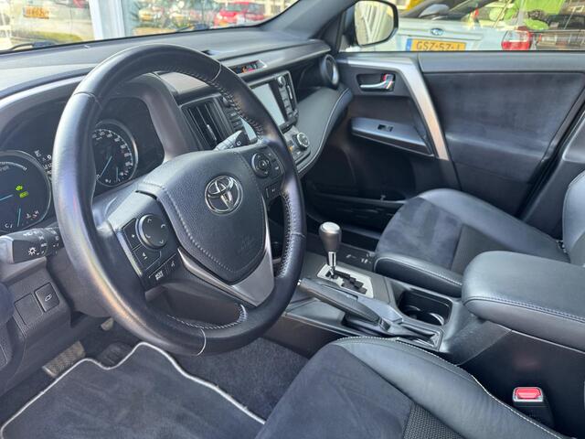 Toyota RAV4 2.5 Hybrid AWD Style